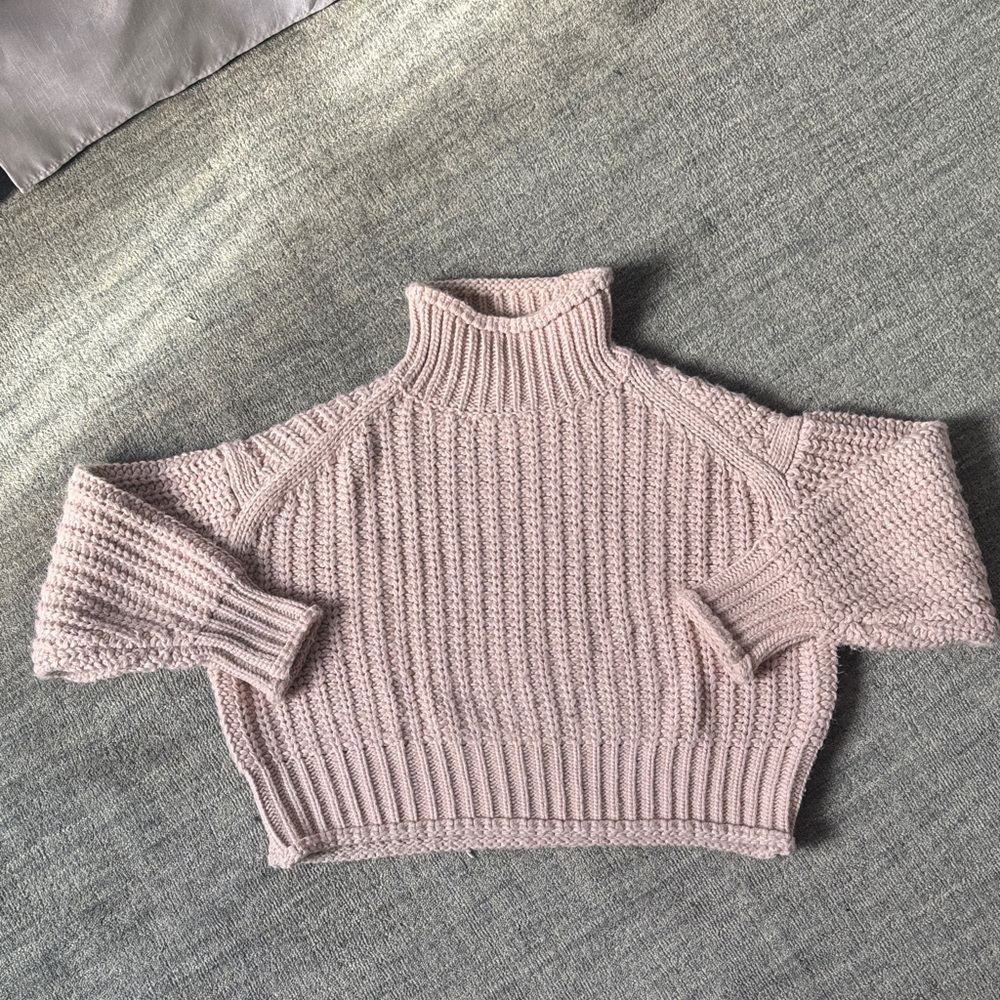 H&M Soft Pink Turtleneck Sweater